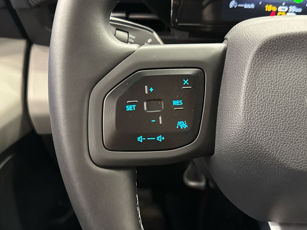 Ford Capri 2025 Punainen