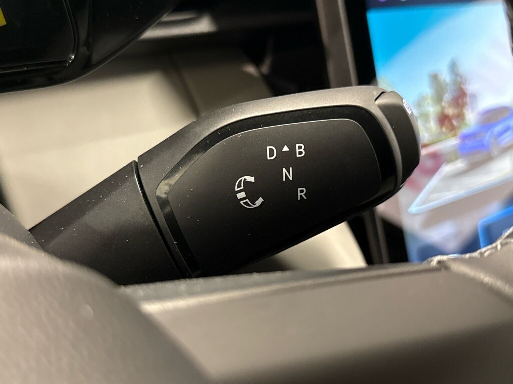 Ford Capri 2026 Sininen