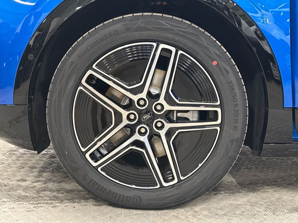 Ford Capri 2026 Sininen