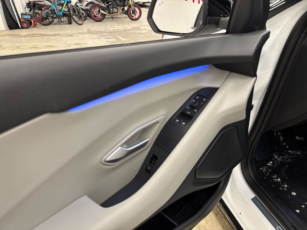 Ford Capri 2026 Valkoinen