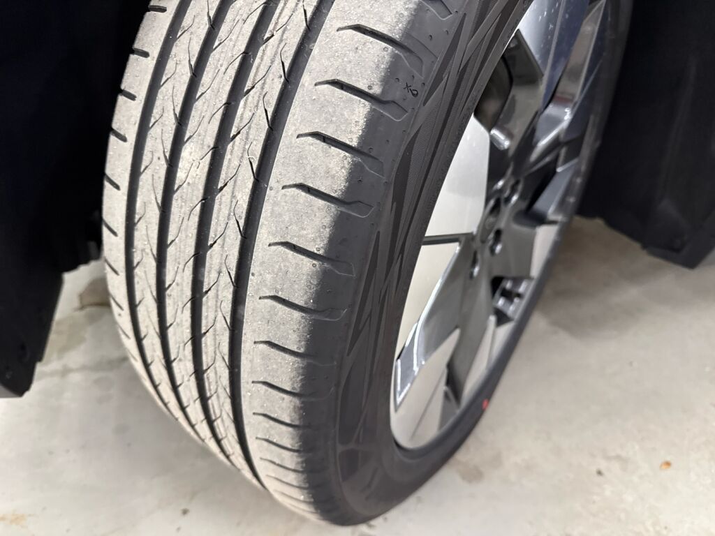 Ford Explorer 2026 Sininen