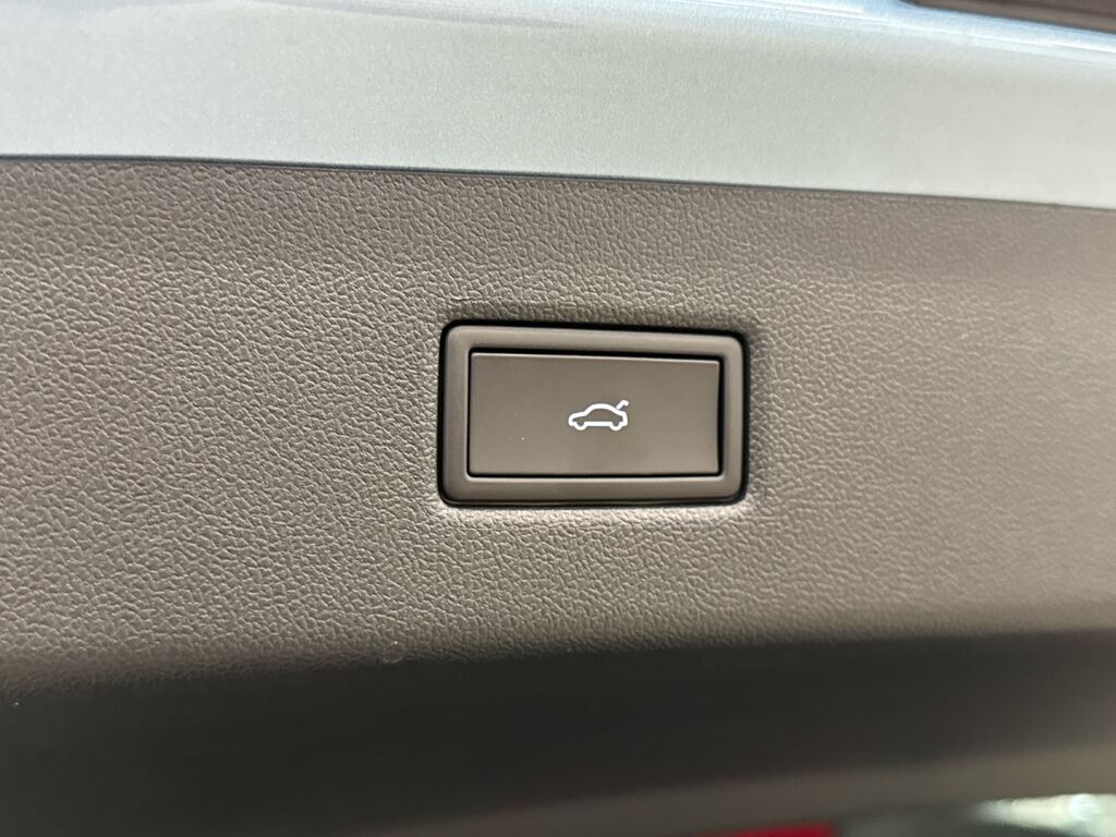 Ford Explorer 2026 Sininen