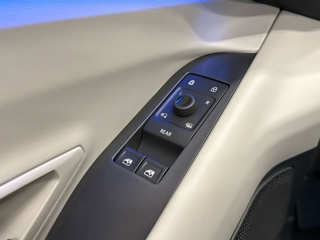 Ford Explorer 2026 Sininen