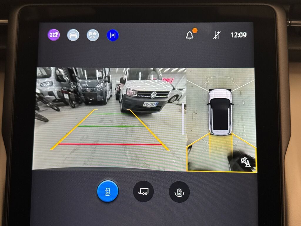 Ford Explorer 2026 Musta