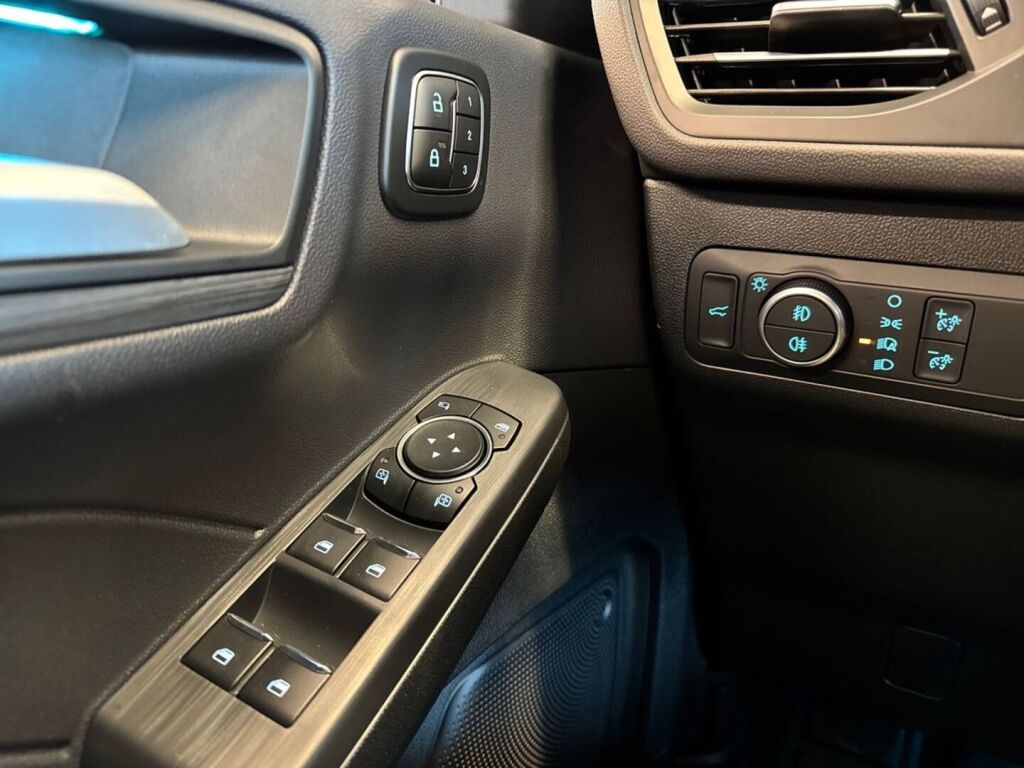 Ford Kuga 2026 Desert Island Blue