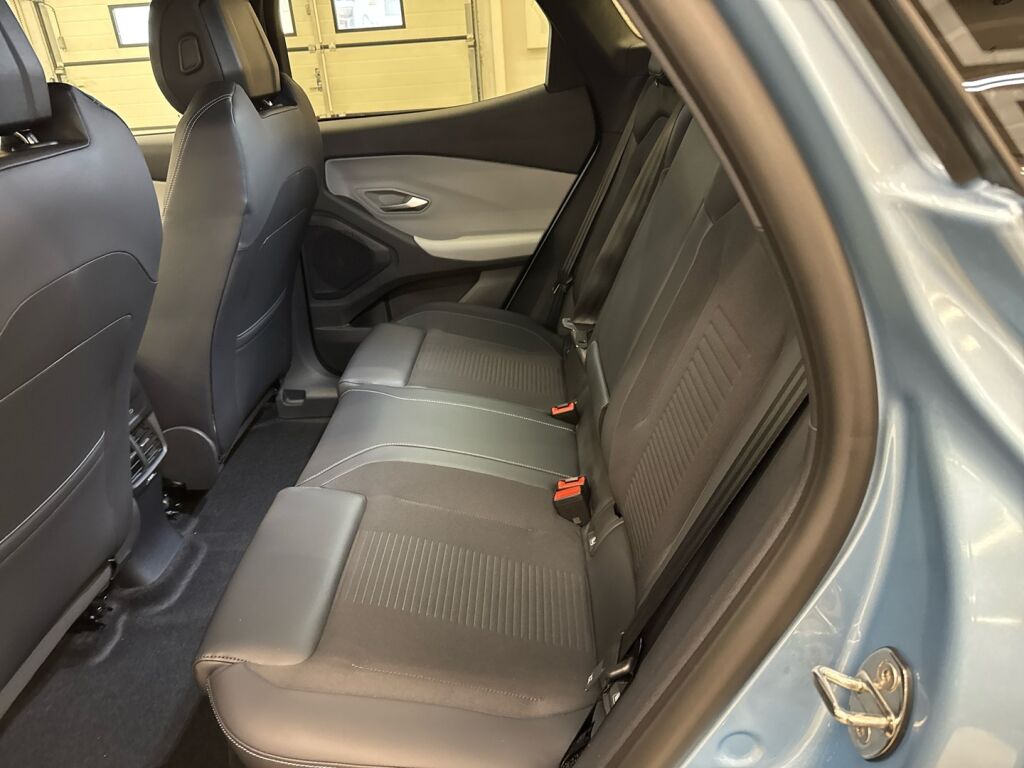 Ford Explorer 2026 Sininen