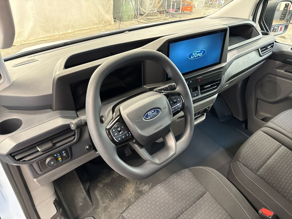 Ford Transit Custom 2026 Valkoinen