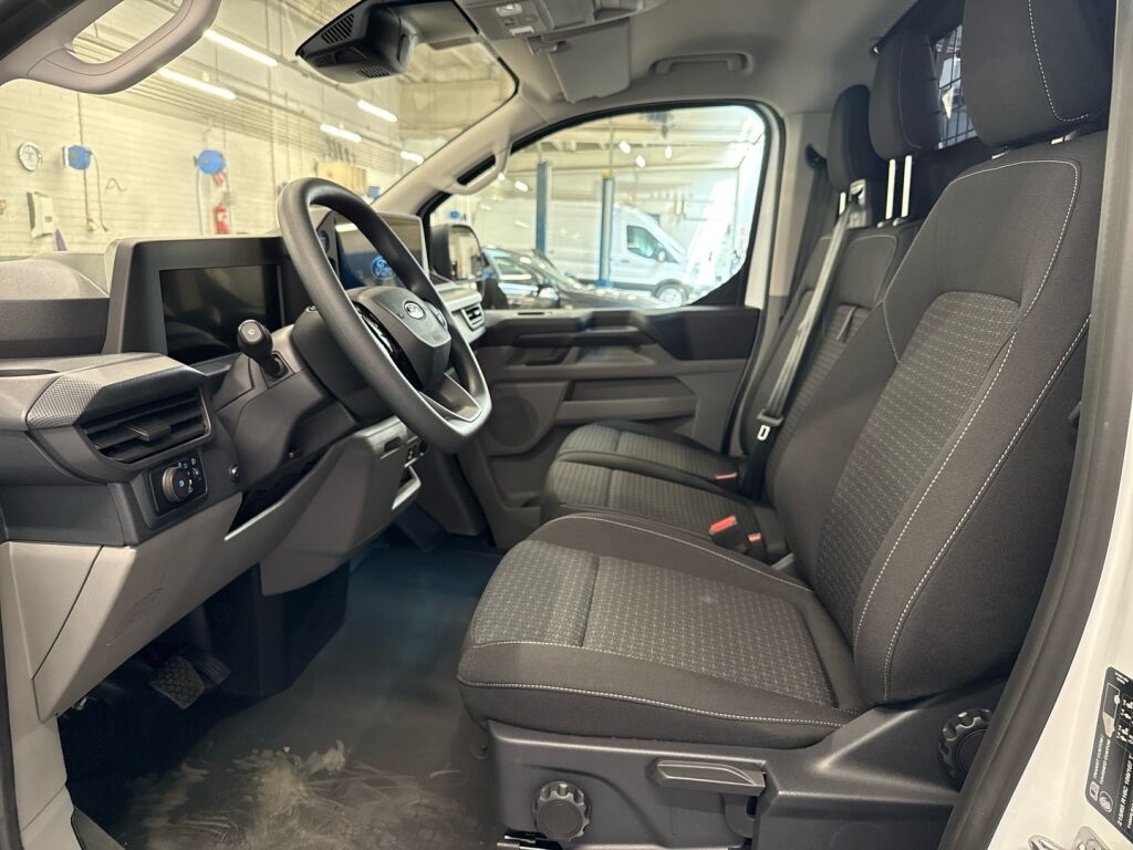 Ford Transit Custom 2026 Valkoinen
