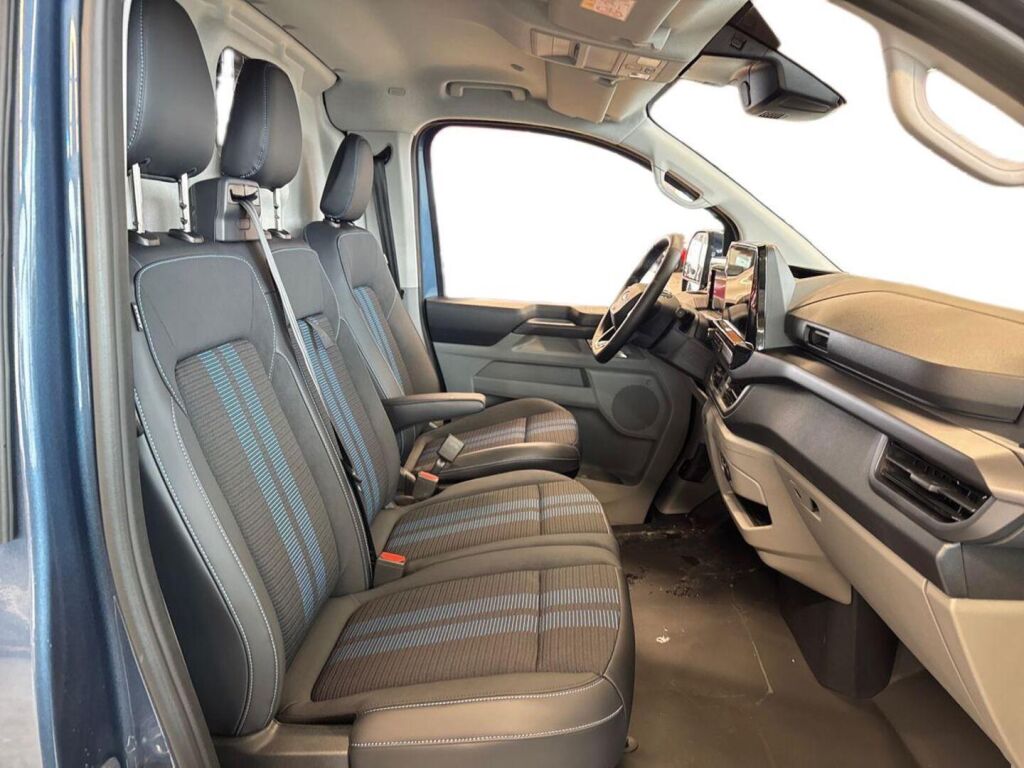 Ford Transit Custom 2026 Chrome Blue
