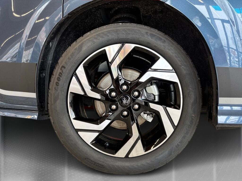 Ford Transit Custom 2026 Chrome Blue