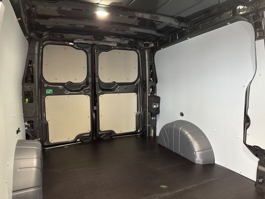 Ford Transit Custom 2026 Magnetic