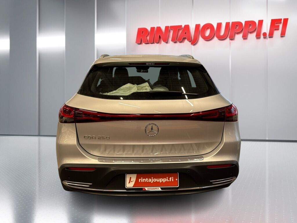 Mercedes-Benz EQA 2022 