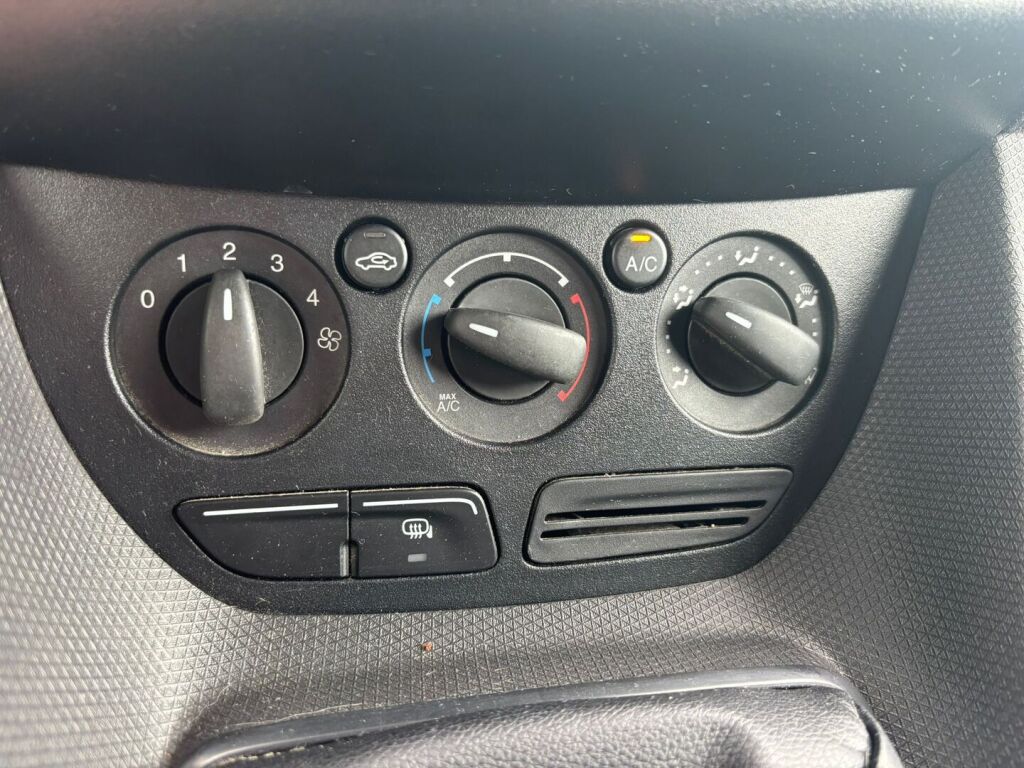 Ford Transit Connect 2018 Valkoinen