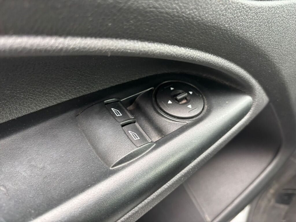 Ford Transit Connect 2018 Valkoinen