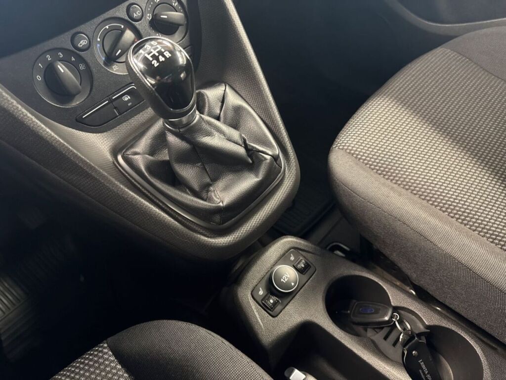 Ford Transit Connect 2018 Valkoinen