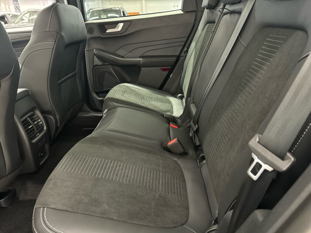 Ford Kuga 2026 Harmaa