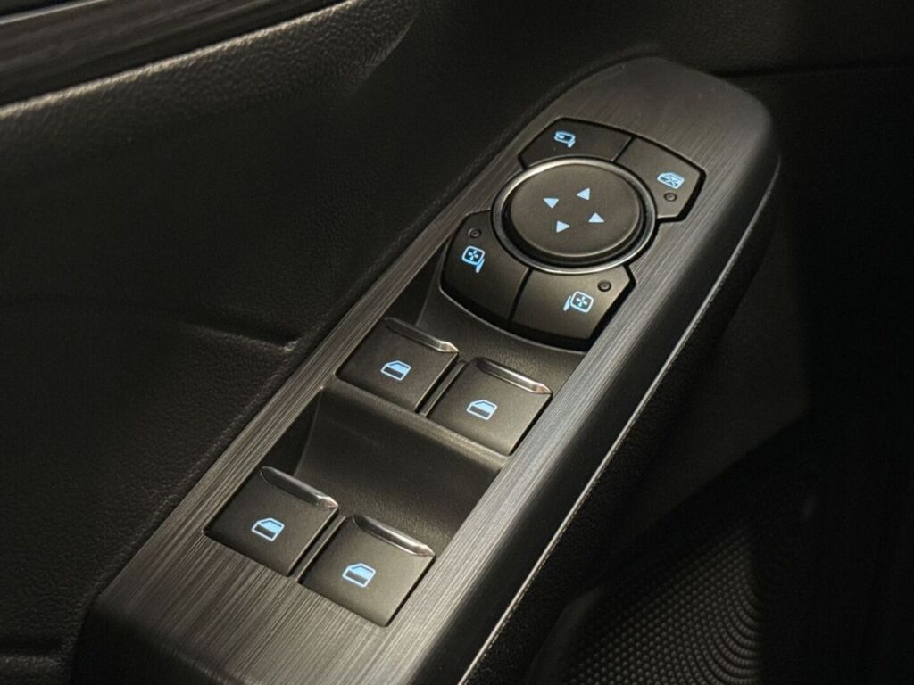 Ford Kuga 2026 Harmaa
