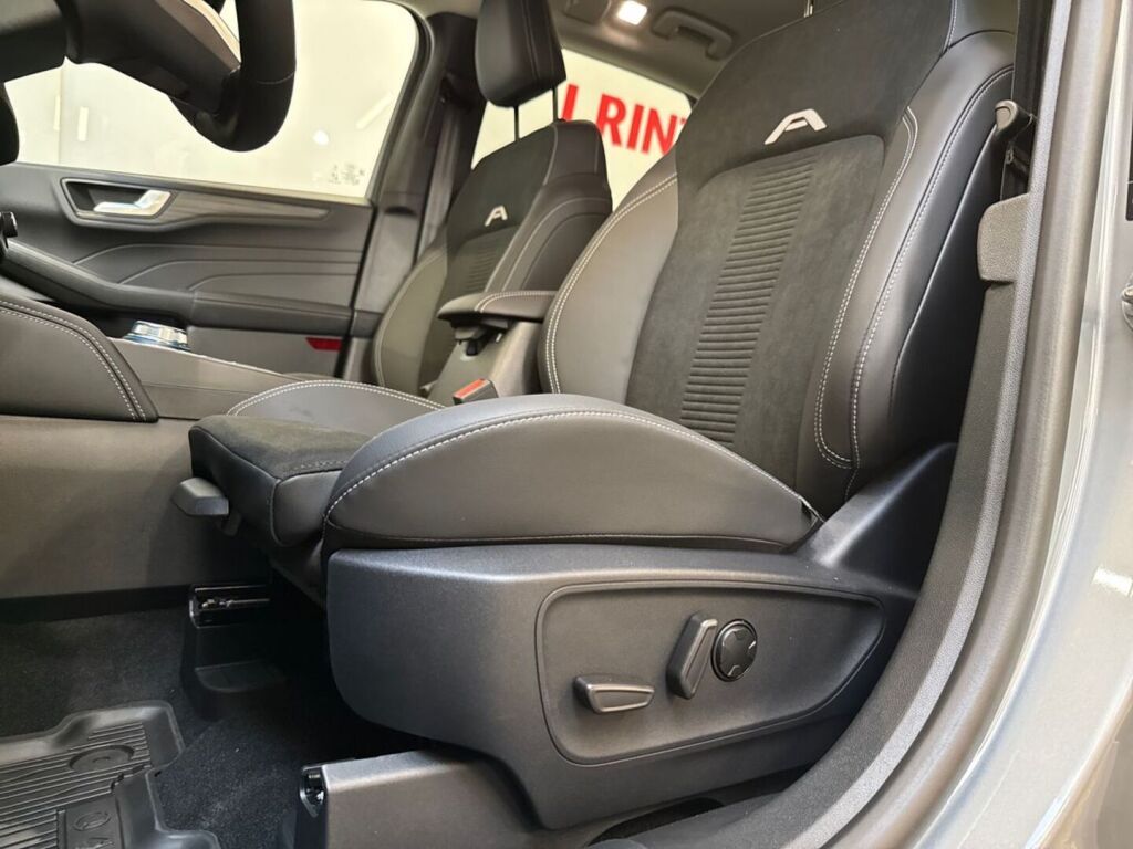 Ford Kuga 2026 Harmaa