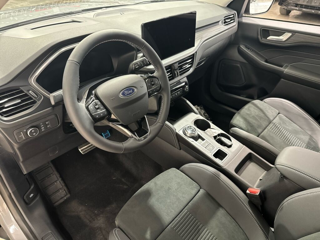 Ford Kuga 2026 Harmaa