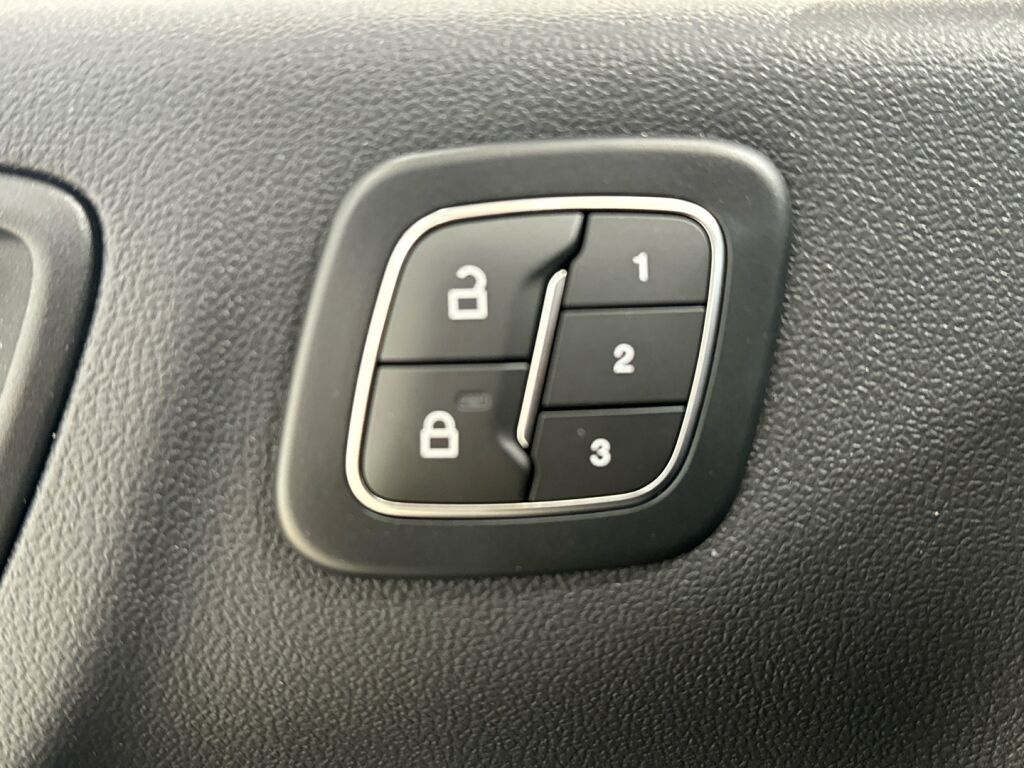 Ford Kuga 2026 Harmaa
