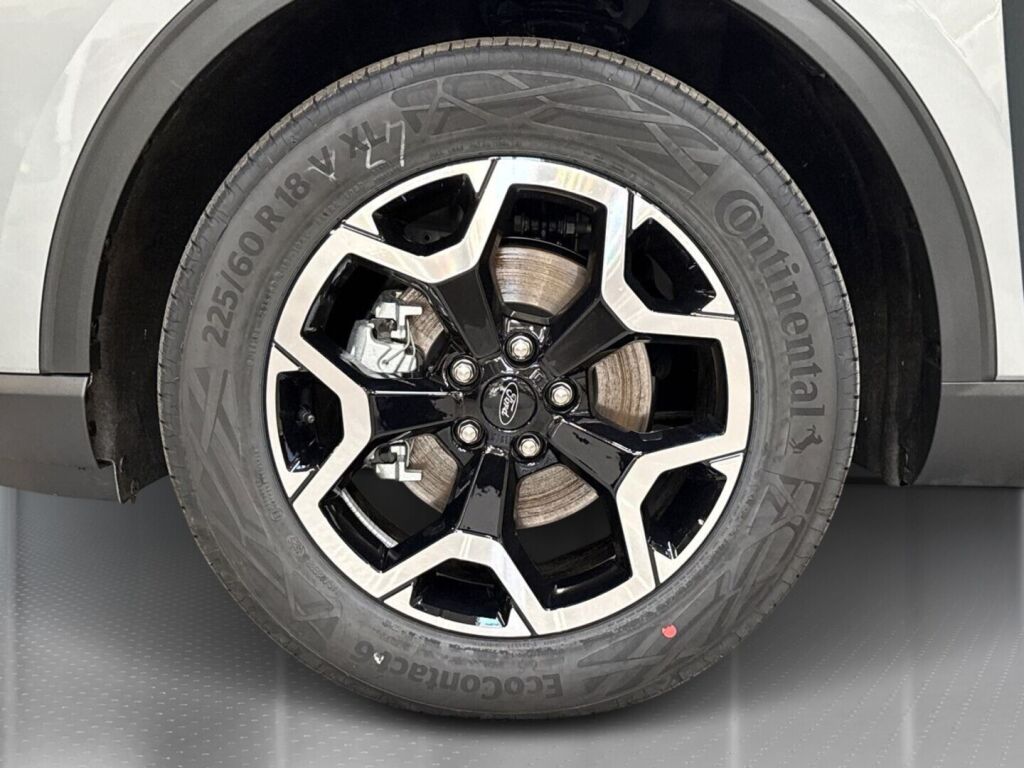 Ford Kuga 2026 Harmaa