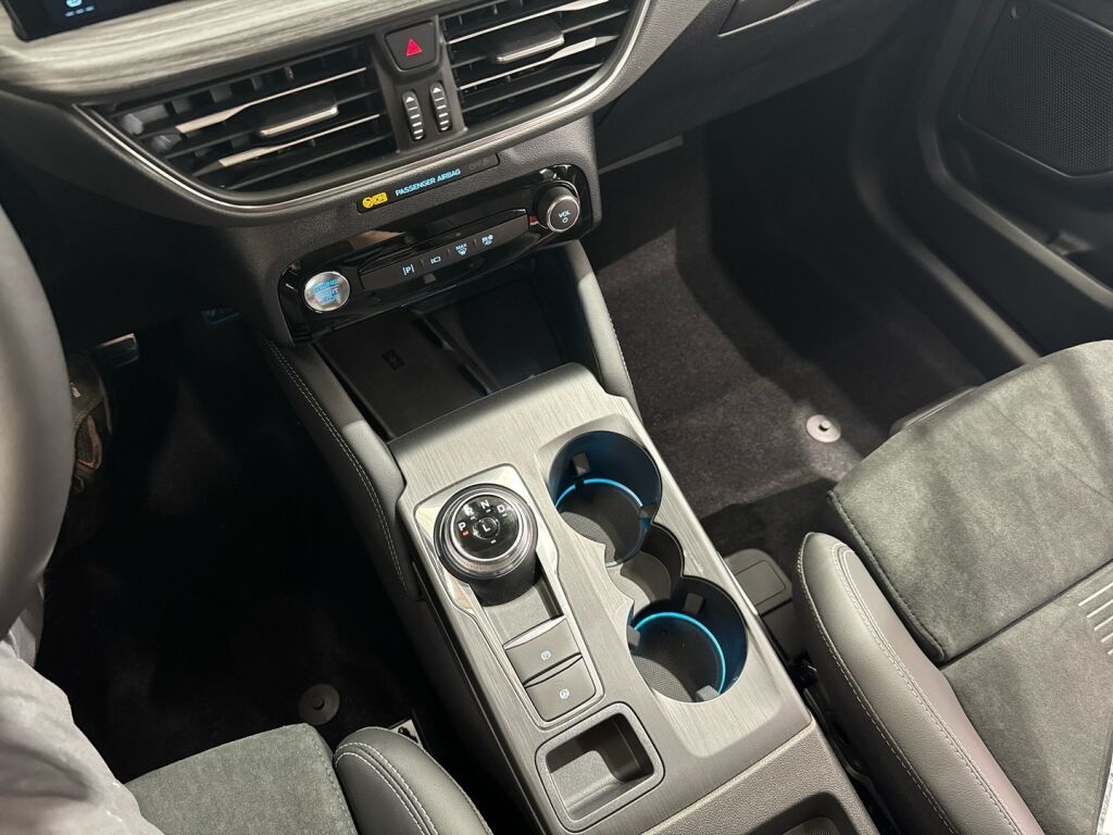 Ford Kuga 2026 Harmaa