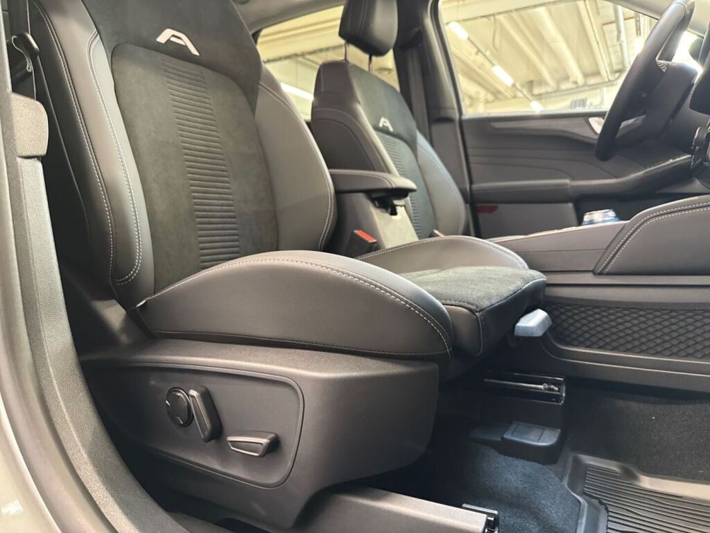 Ford Kuga 2026 Harmaa