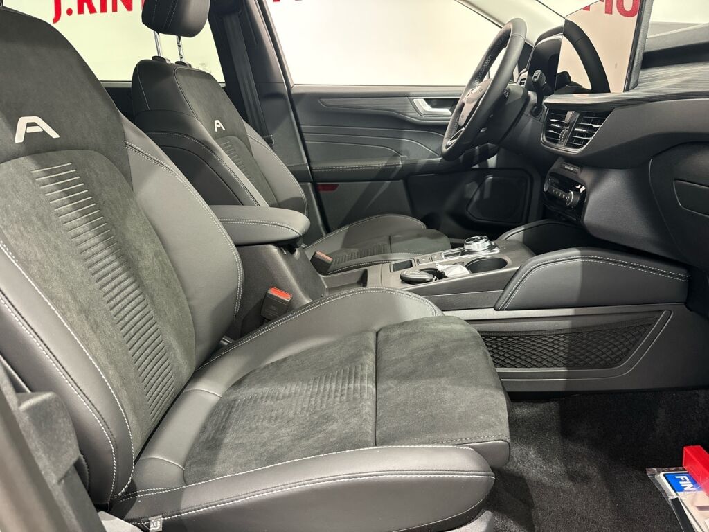 Ford Kuga 2026 Harmaa
