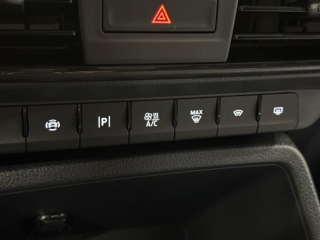 Ford Transit Connect 2026 Musta
