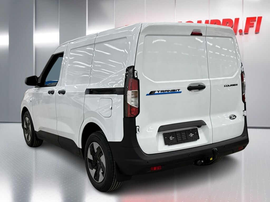 Ford Transit Courier 2026 Valkoinen