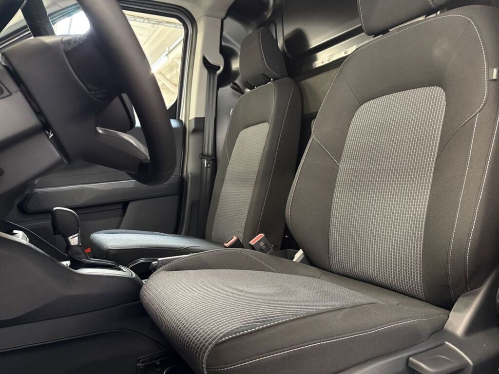 Ford Transit Courier 2026 Harmaa