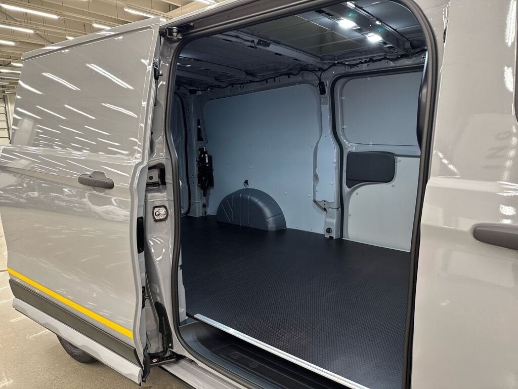 Ford Transit Custom 2026 Harmaa
