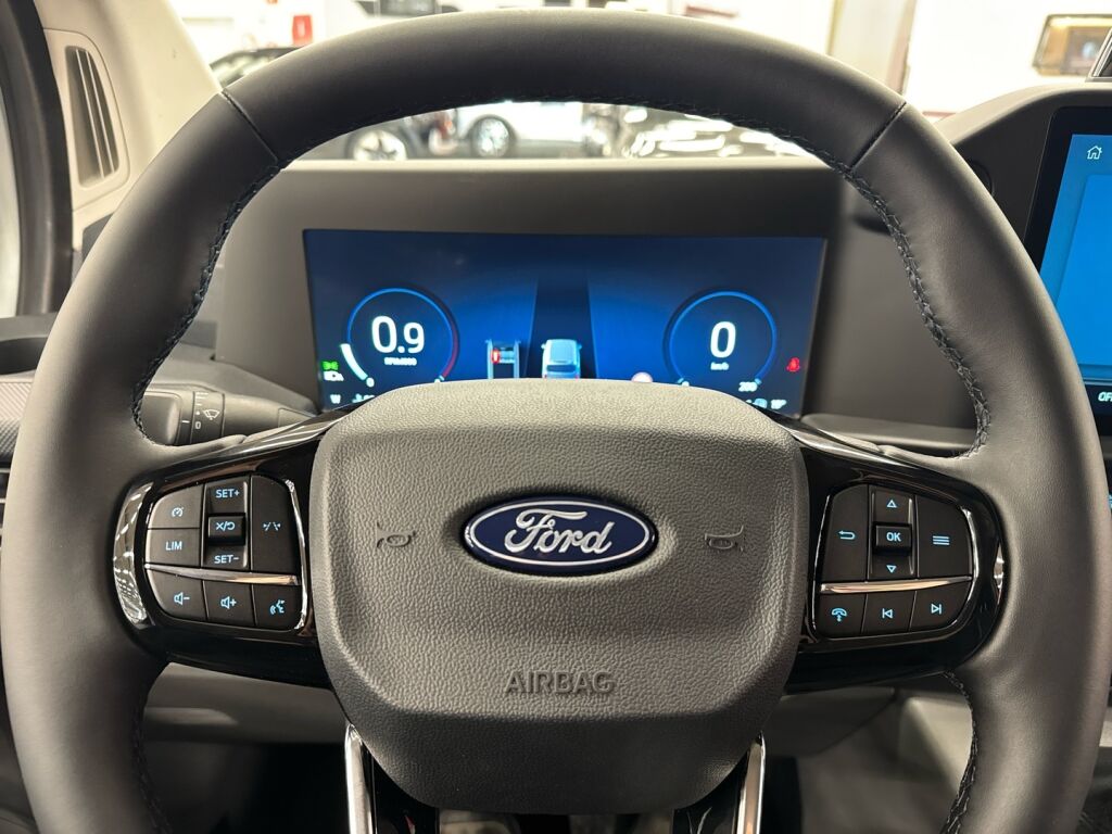 Ford Transit Custom 2026 Valkoinen