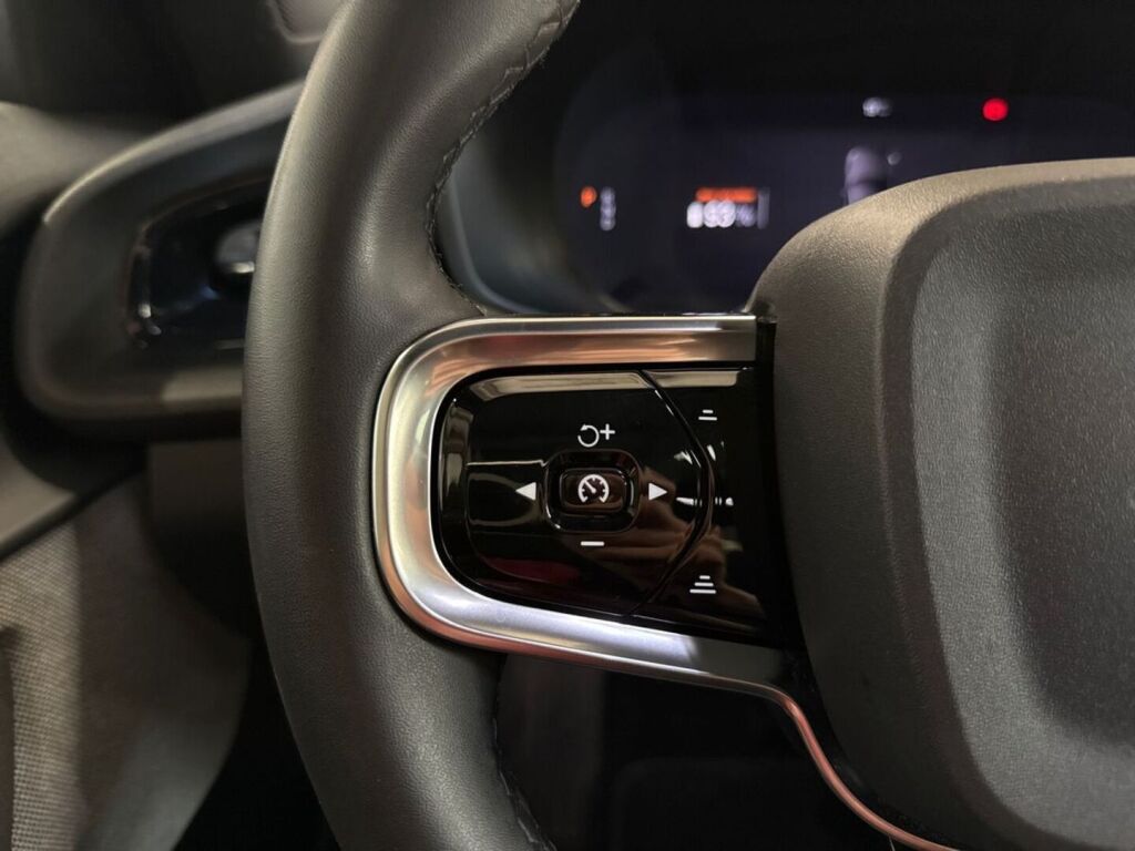 Polestar 2 2021 Musta