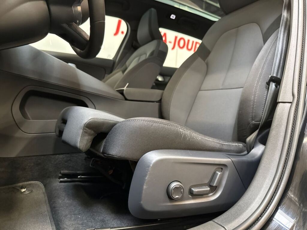Polestar 2 2021 Musta