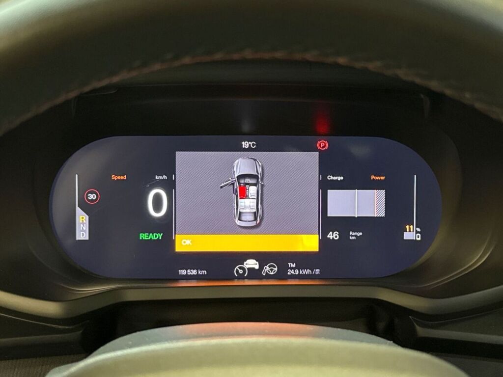 Polestar 2 2021 Musta