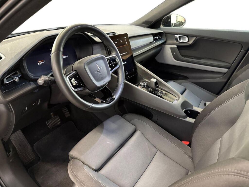 Polestar 2 2021 Musta