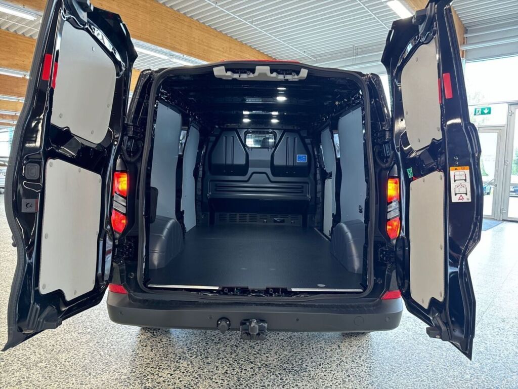 Ford Transit Custom 2026 Musta