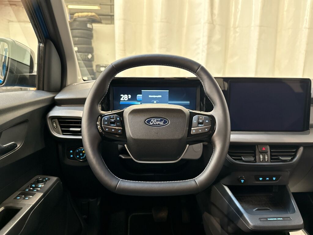 Ford Tourneo Courier 2026 Sininen
