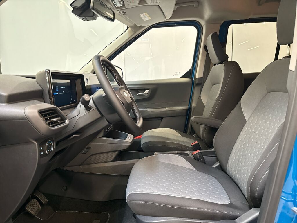 Ford Tourneo Courier 2026 Sininen