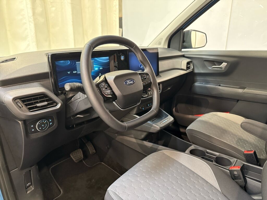 Ford Tourneo Courier 2026 Sininen