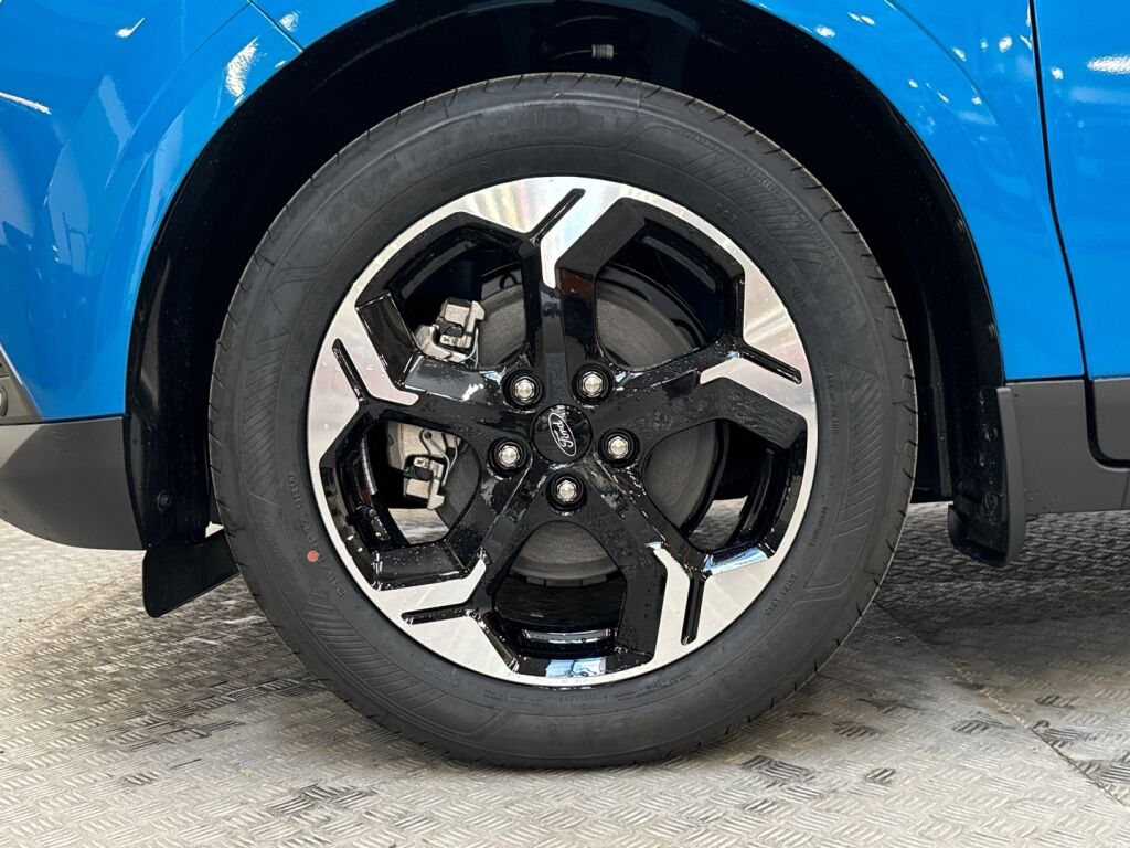 Ford Tourneo Courier 2026 Sininen