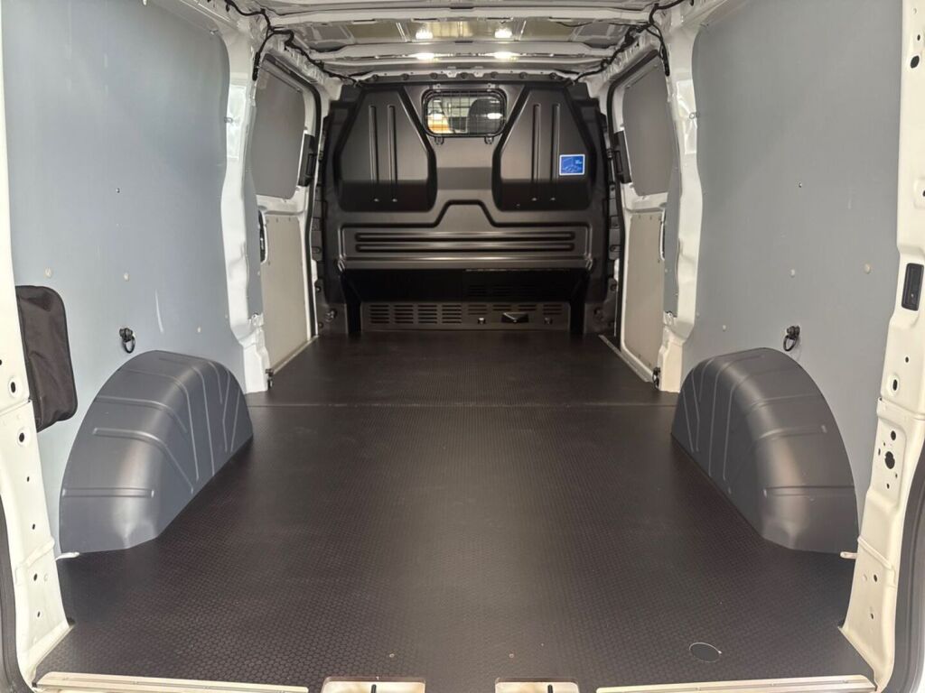 Ford Transit Custom 2026 Frozen White