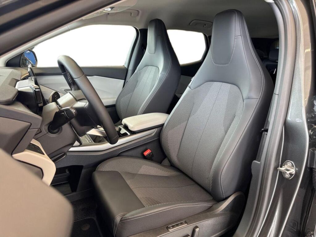 Ford Explorer 2026 Magnetic