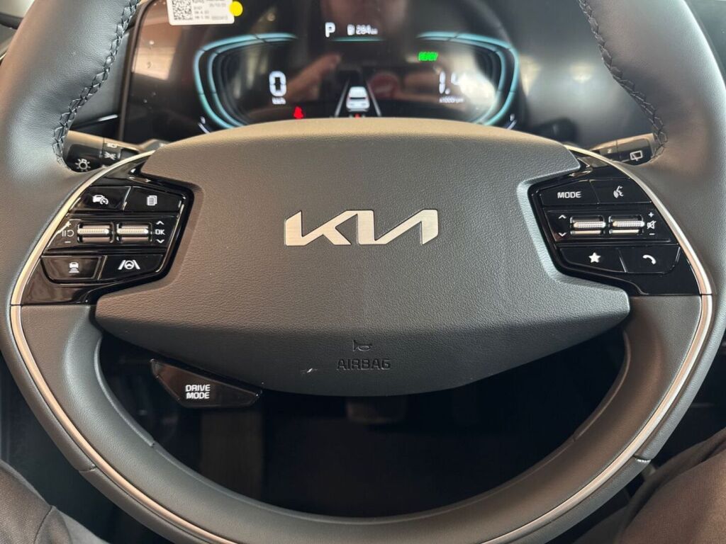 Kia Niro 2026 Punainen