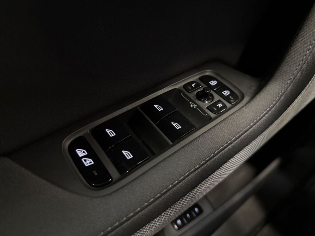 Polestar 2 2023 Magnesium