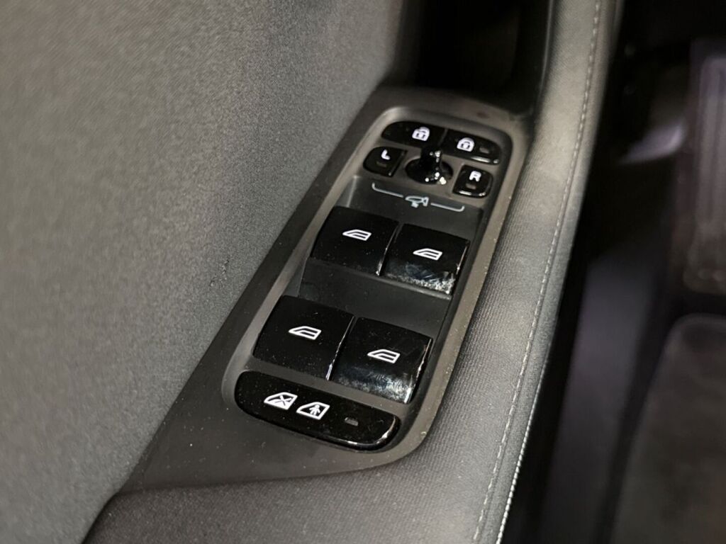 Polestar 2 2023 