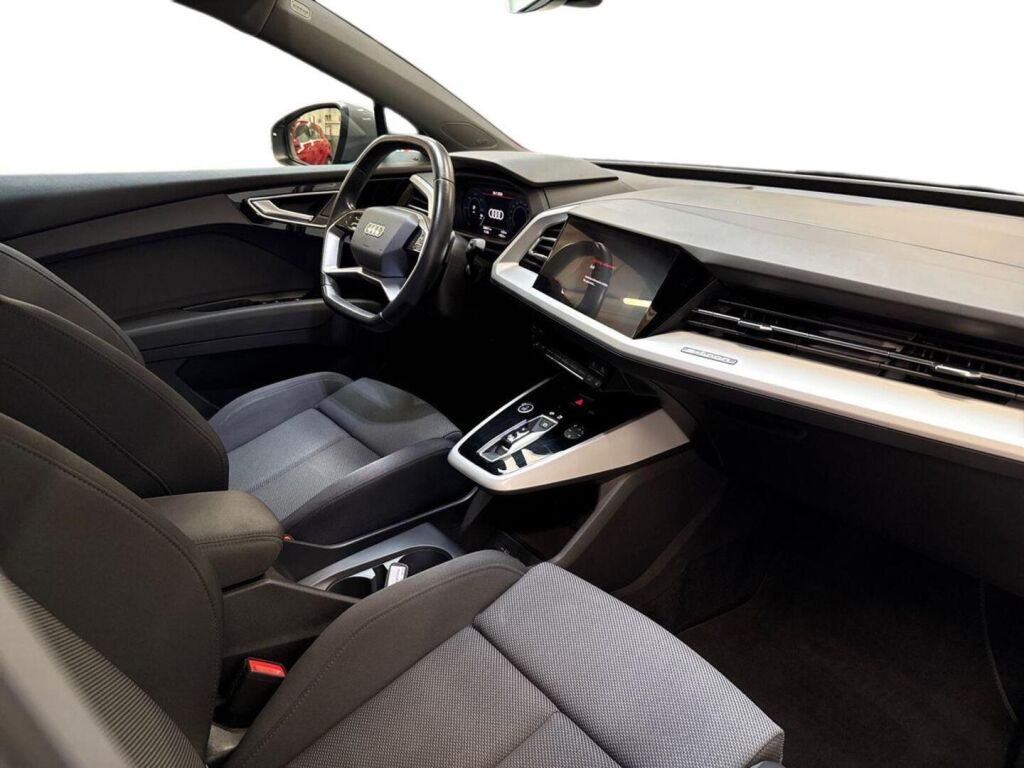 Audi Q4 e-tron 2023 