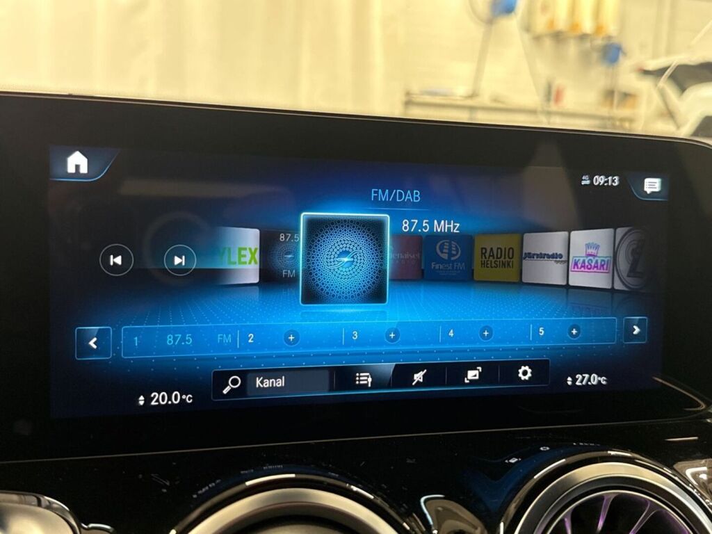Mercedes-Benz EQB 2023 