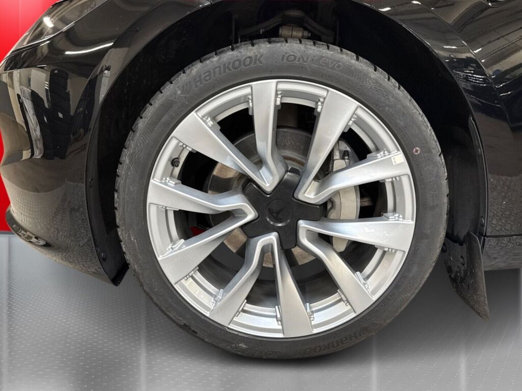 Tesla Model 3 2025 